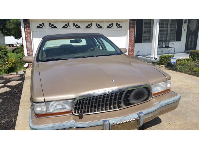 1995 Buick Roadmaster for sale by owner in Memphis