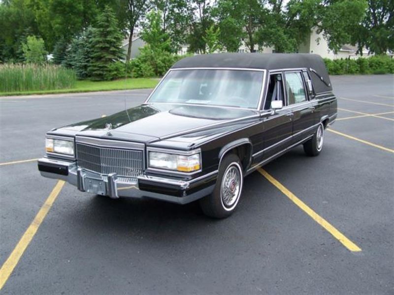 1991 Cadillac Brougham for sale by owner in MATTOON