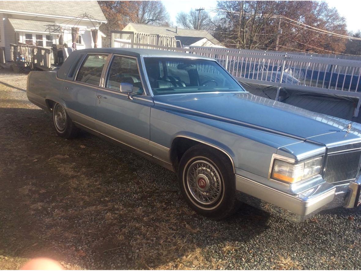 1990 Cadillac Brougham Fleetwood elegance for sale by owner in Wooster