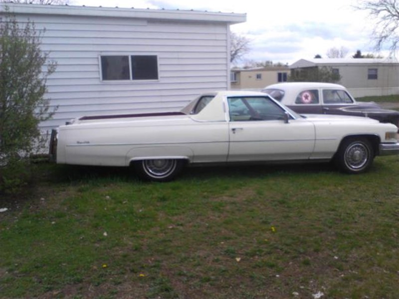 1975 Cadillac Coupe deVille for sale by owner in TOWNSEND