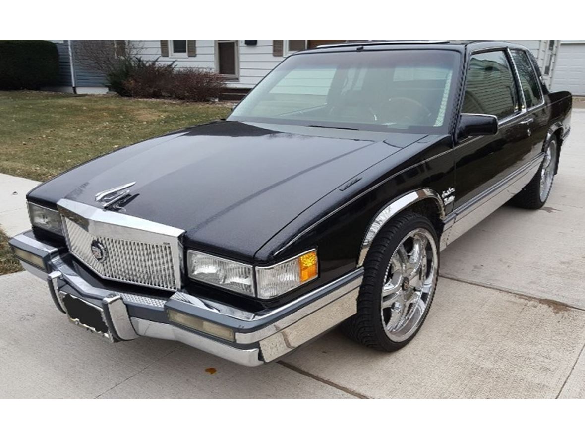 1991 Cadillac DeVille for sale by owner in Cedar Rapids