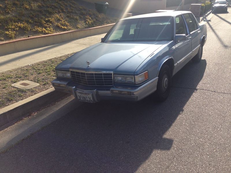 1993 Cadillac DeVille for sale by owner in Woodland Hills