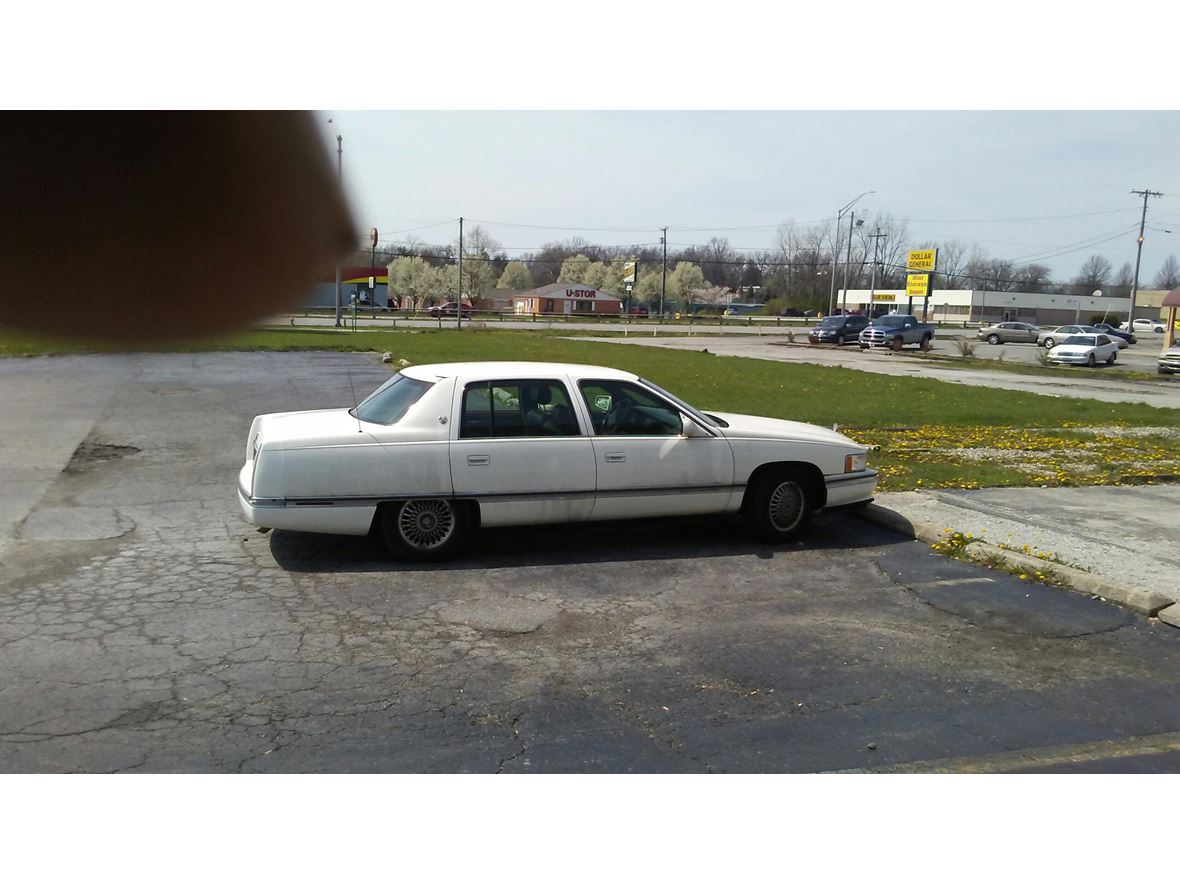 1995 Cadillac DeVille for sale by owner in Fort Wayne