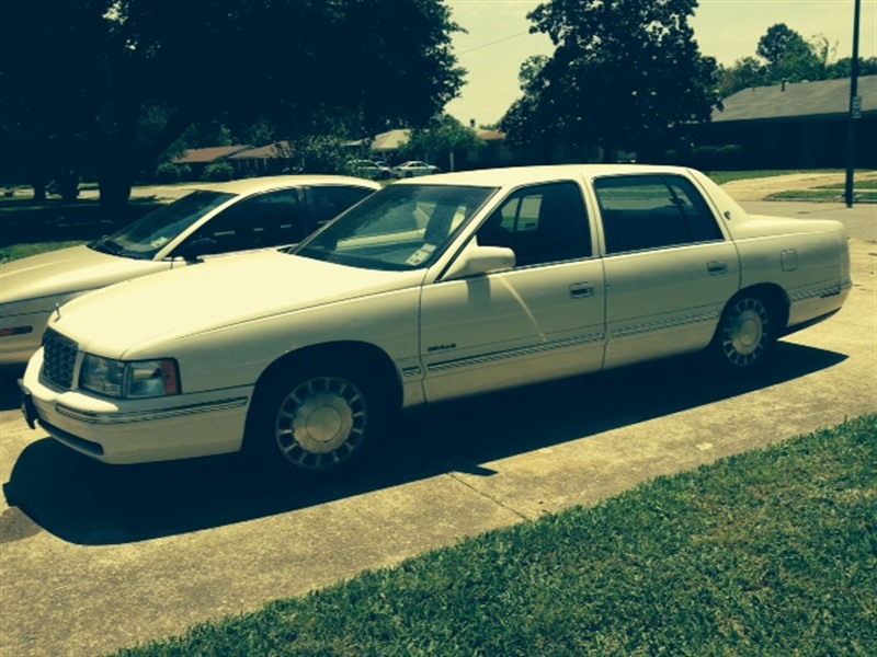 1997 Cadillac DeVille for sale by owner in BOSSIER CITY