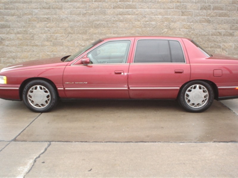 1997 Cadillac DeVille for sale by owner in LINCOLN