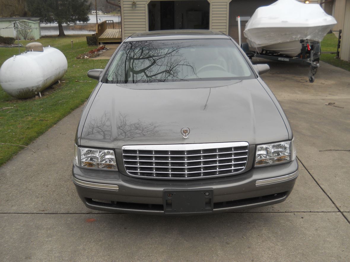 1998 Cadillac DeVille for sale by owner in White Pigeon