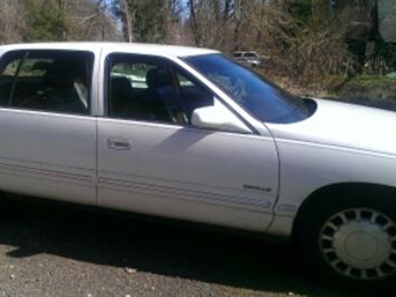 1999 Cadillac DeVille for sale by owner in OLYMPIA