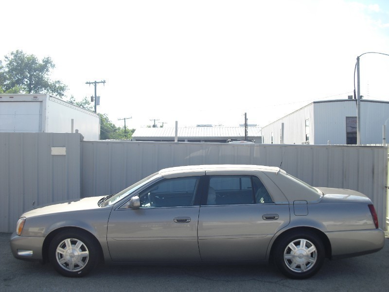 2003 Cadillac DeVille for sale by owner in KUNA