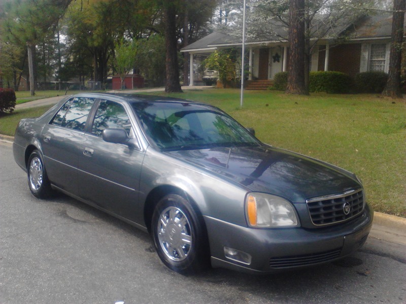 2004 Cadillac DeVille for sale by owner in ALBANY