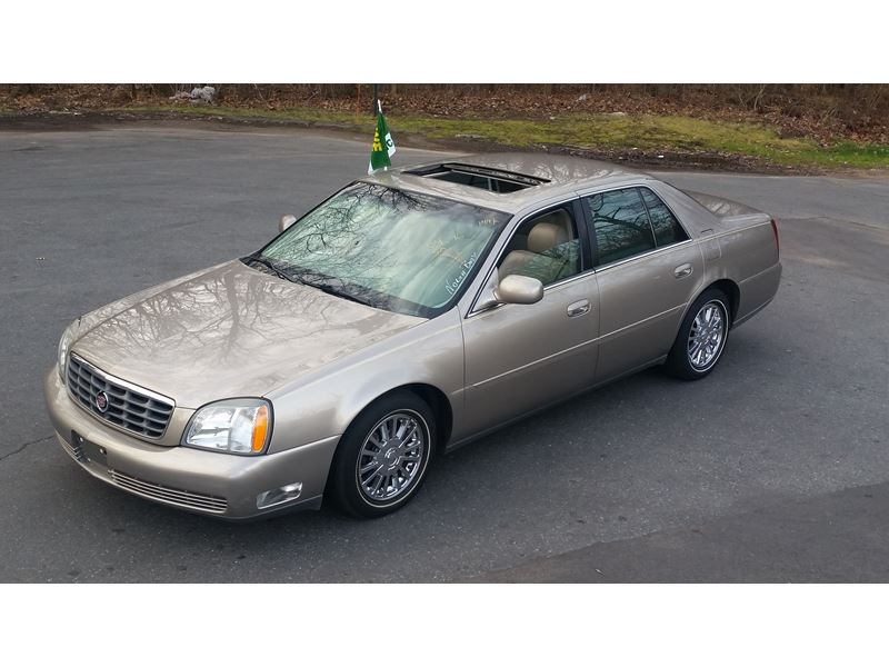 2004 Cadillac Deville for sale by owner in BLOOMFIELD