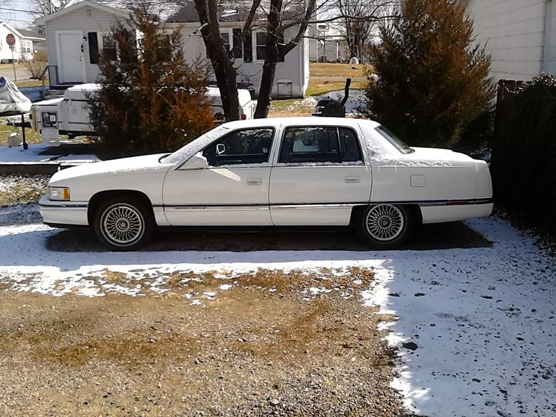2005 Cadillac DeVille for sale by owner in Fredericktown