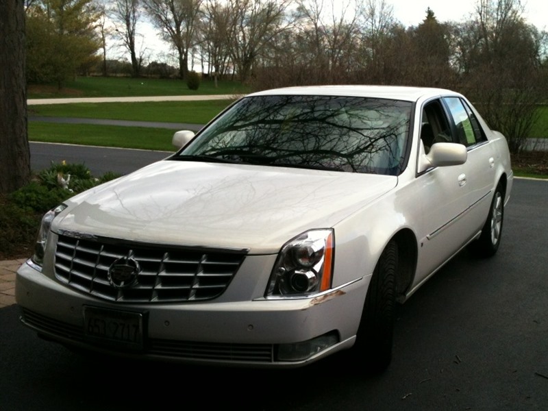 2007 Cadillac DTS for sale by owner in LAKE ZURICH