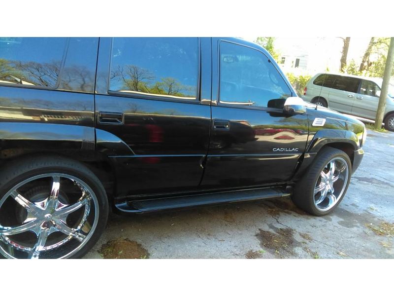 2000 Cadillac Escalade for sale by owner in Birmingham