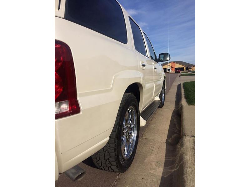 2006 Cadillac Escalade for sale by owner in Sioux Falls