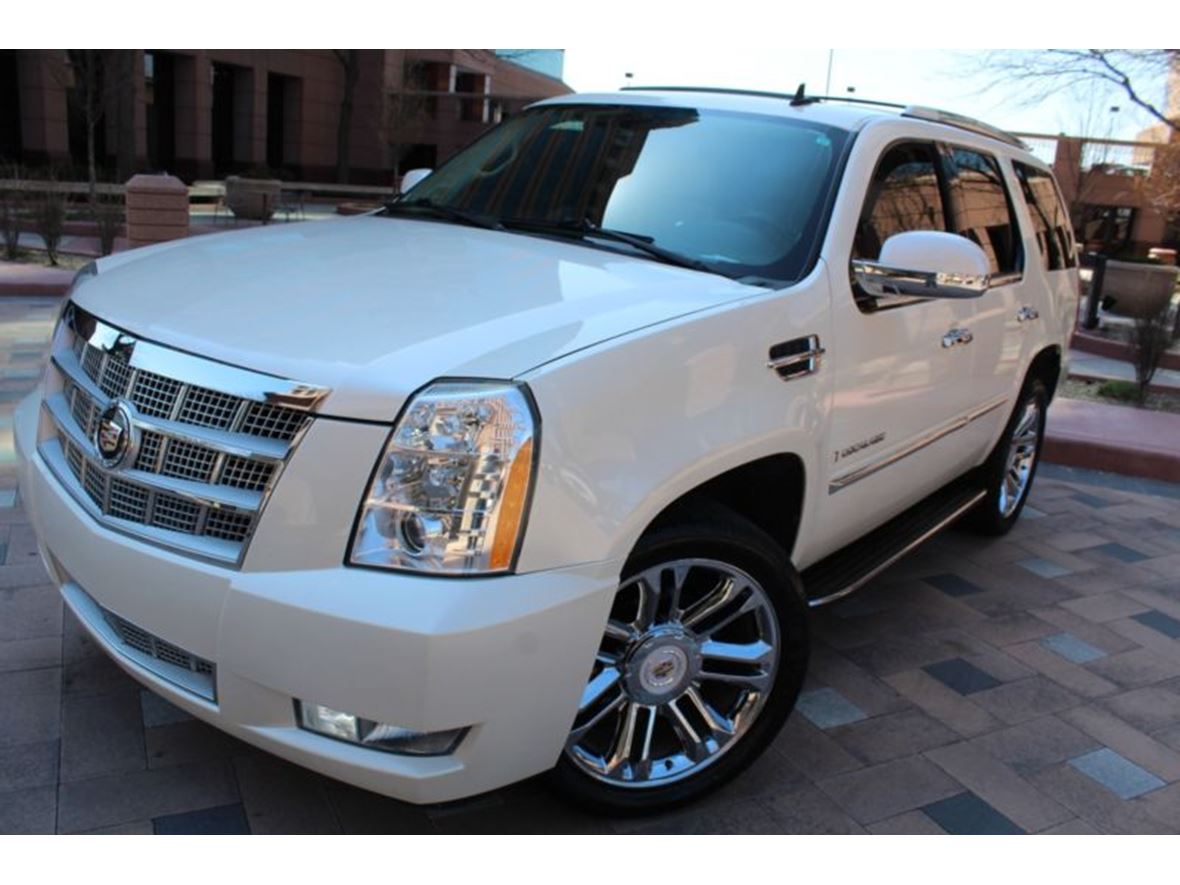 2008 Cadillac Escalade by Owner in Commerce Township, MI 48382