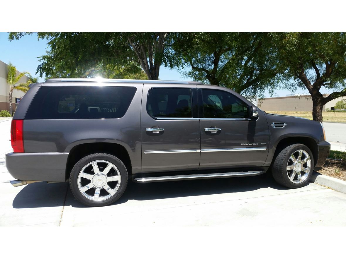 2011 Cadillac Escalade ESV for sale by owner in Quail Valley
