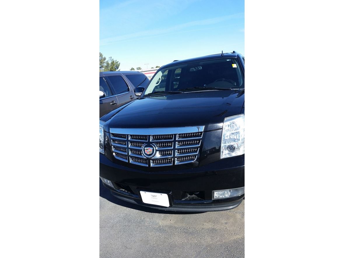 2013 Cadillac Escalade ESV for sale by owner in El Paso