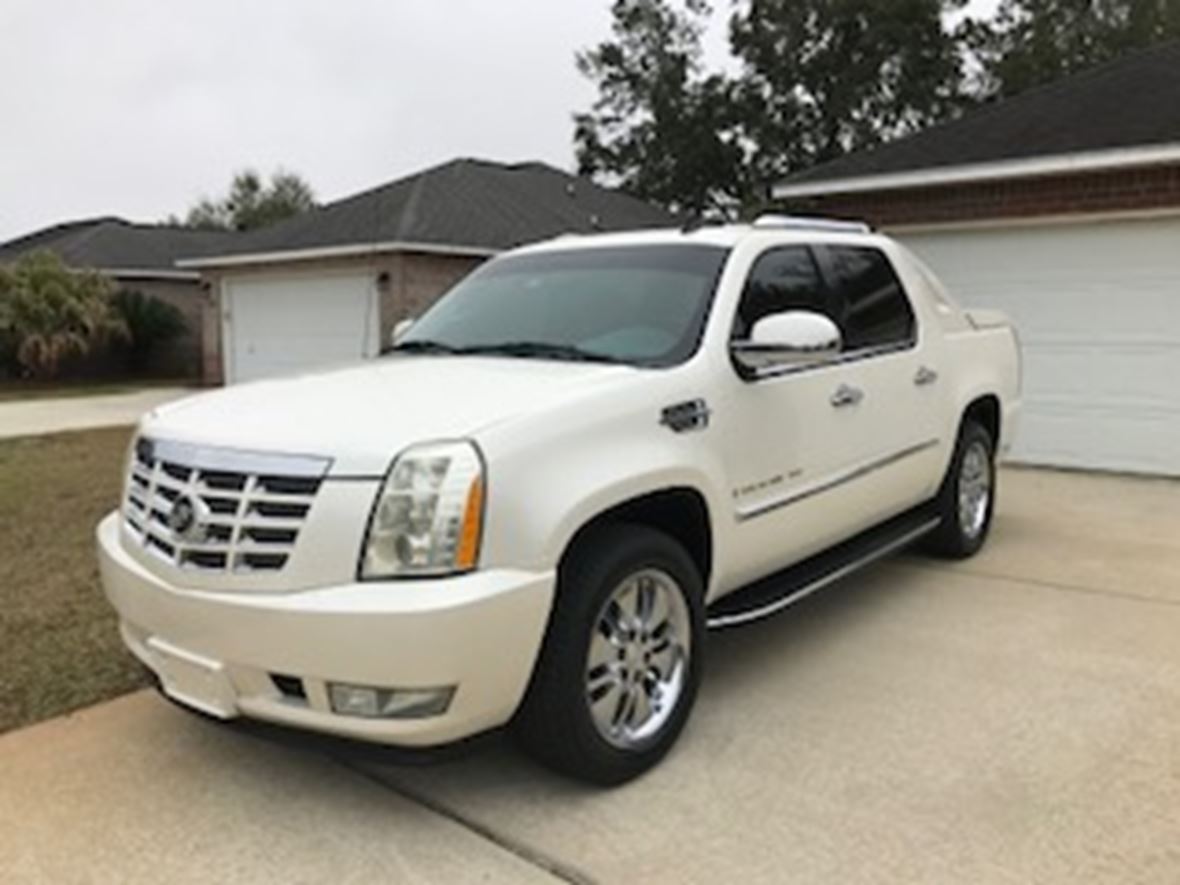 2007 Cadillac Escalade EXT for sale by owner in Navarre