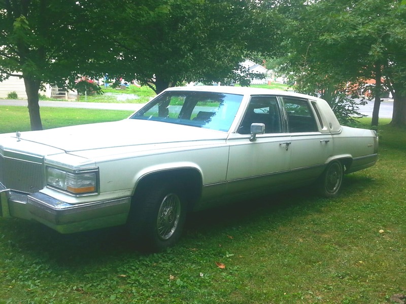 1990 Cadillac Fleetwood for sale by owner in KINGSPORT