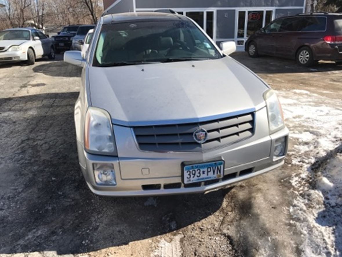 2005 Cadillac SRX for sale by owner in Osseo