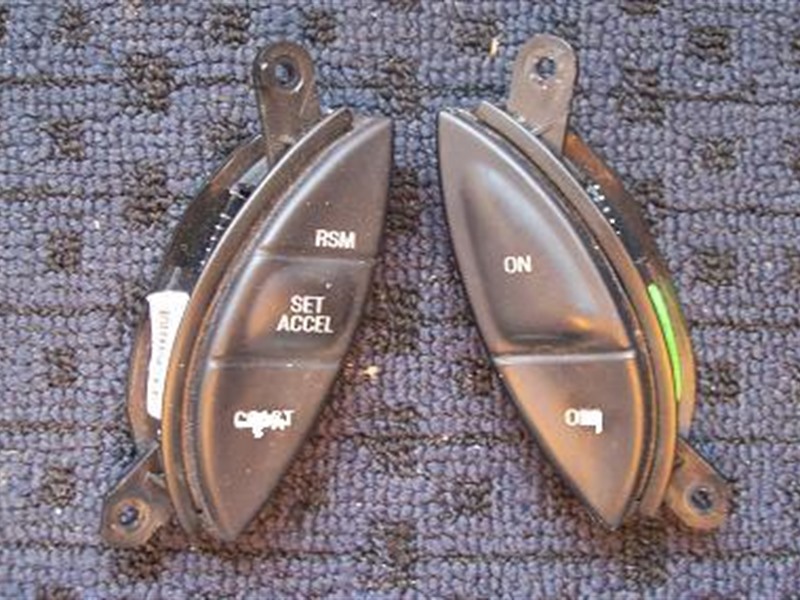 Auto Parts - FORD EXPLORER STEERING WHEEL CRUISE SWITCH SET OEM