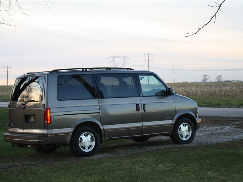 1999 Chevrolet Astro van for sale by owner in PEOTONE