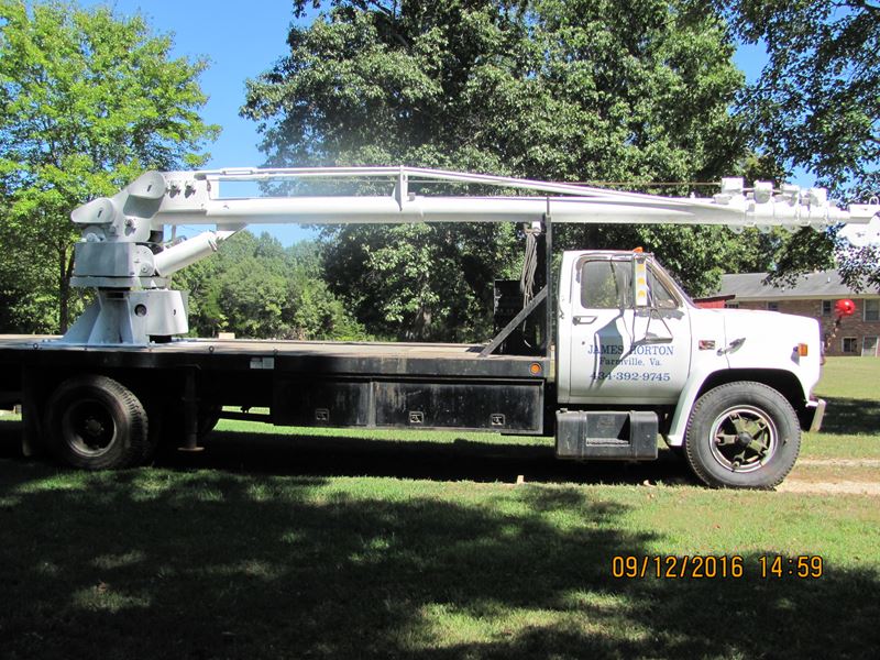 1989 Chevrolet 7000 Boom Truck for sale by owner in Farmville