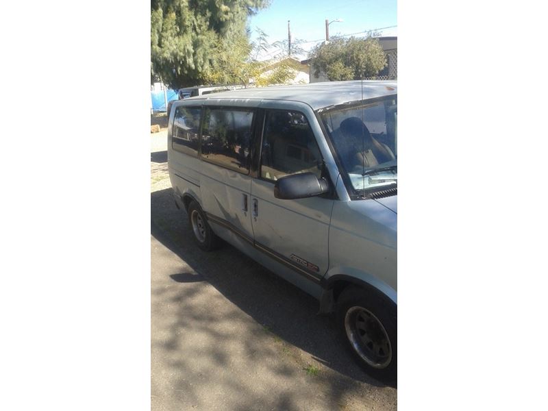 1993 Chevrolet Astro for sale by owner in BULLHEAD CITY