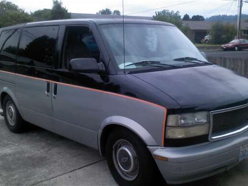 1998 Chevrolet Astro for sale by owner in LONGVIEW
