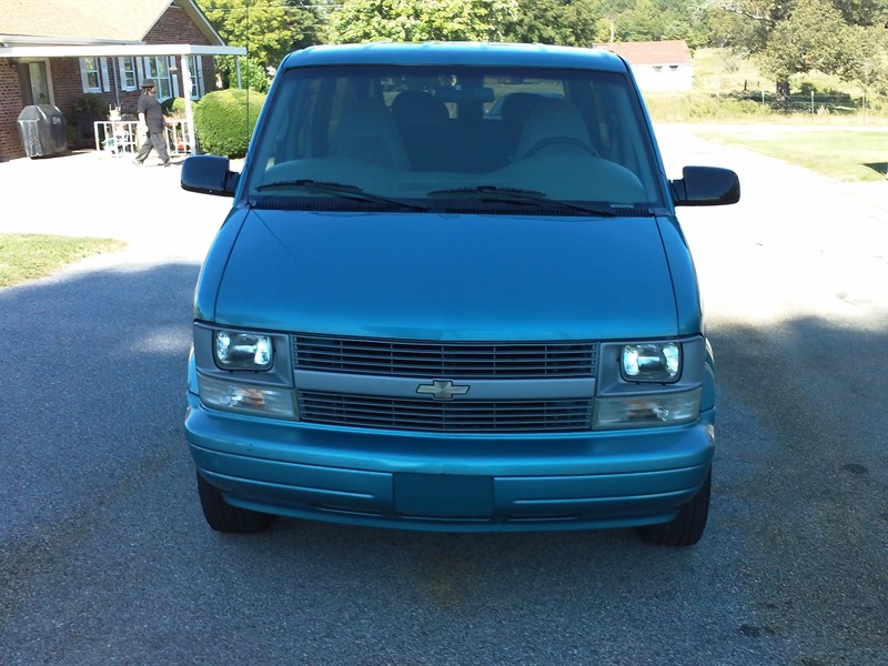 1996 Chevrolet Astro 4.3 Van for sale by owner in JONESVILLE