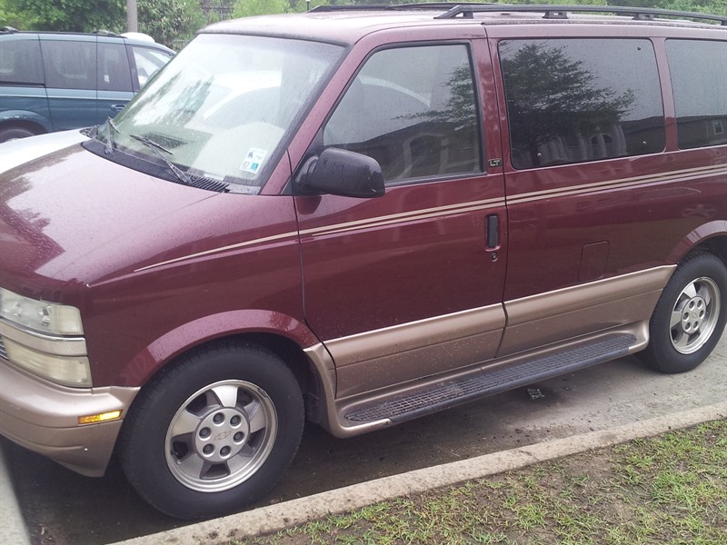 2003 Chevrolet Astro 4.3 Van for sale by owner in COVINGTON