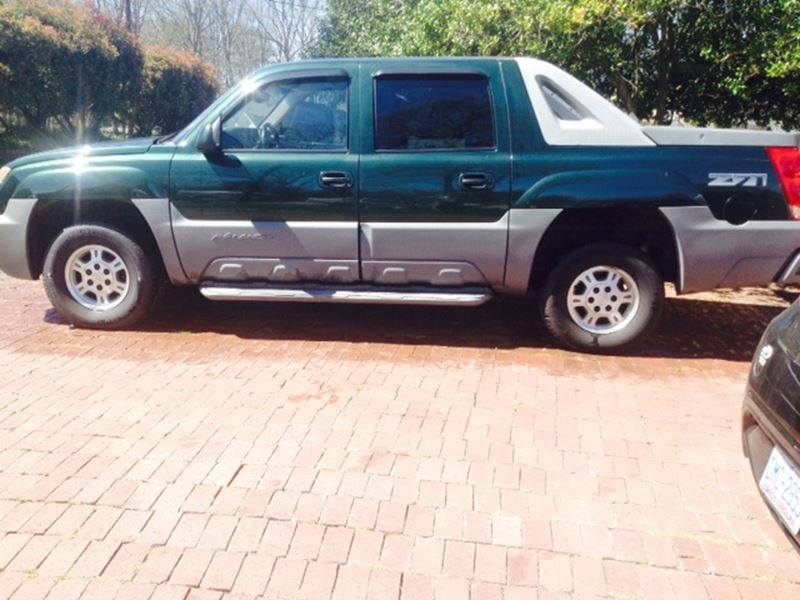 2002 Chevrolet Avalanche for sale by owner in Greensboro