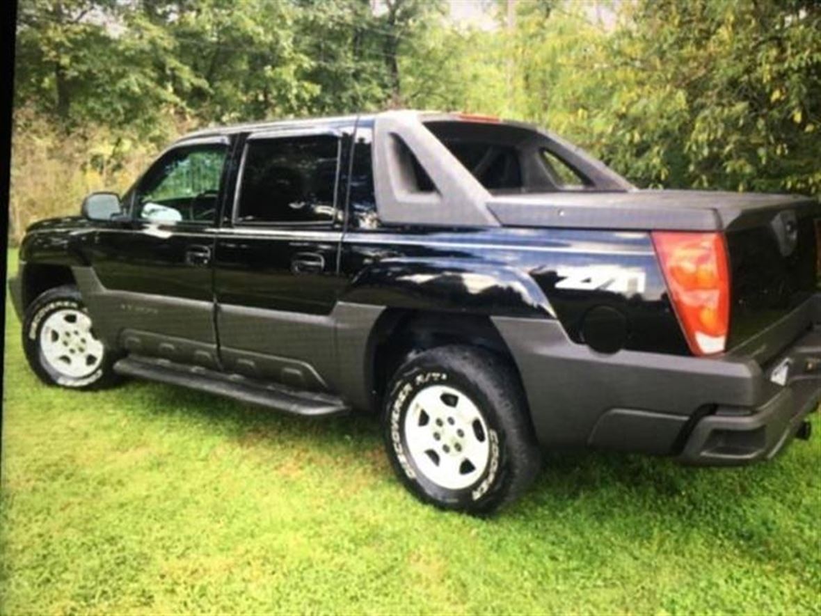 2003 Chevrolet Avalanche for sale by owner in Three Springs