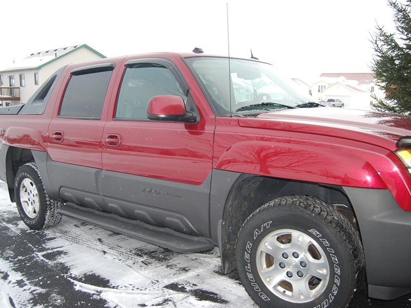 2004 Chevrolet Avalanche for sale by owner in SHAKOPEE