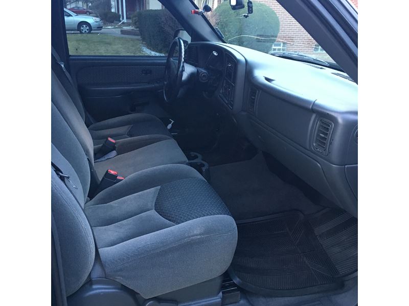 2004 Chevrolet Avalanche for sale by owner in TROY