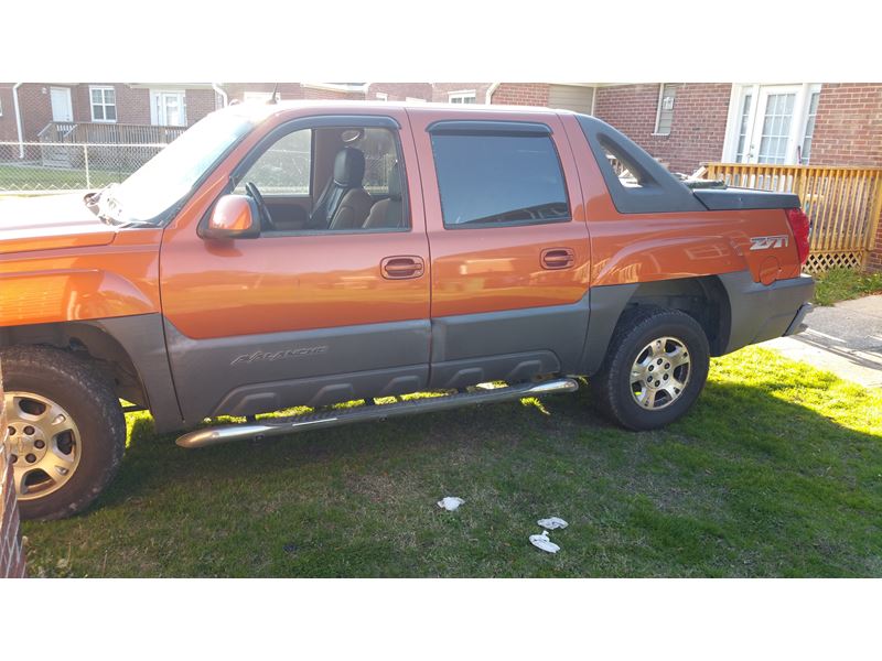 2004 Chevrolet Avalanche for sale by owner in FORT BRAGG