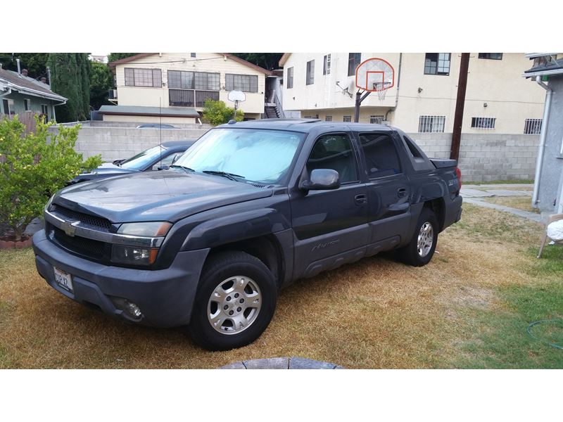 2004 Chevrolet Avalanche for sale by owner in LOS ANGELES