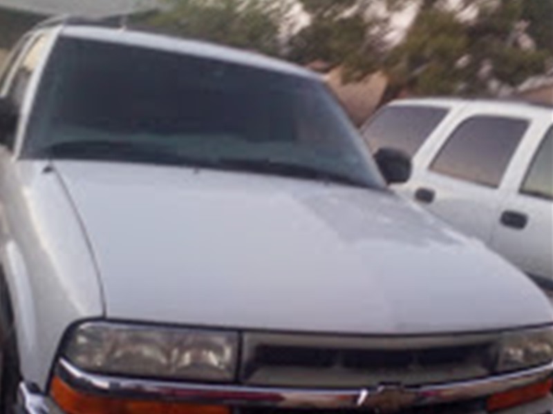 2001 Chevrolet Blazer for sale by owner in PHOENIX