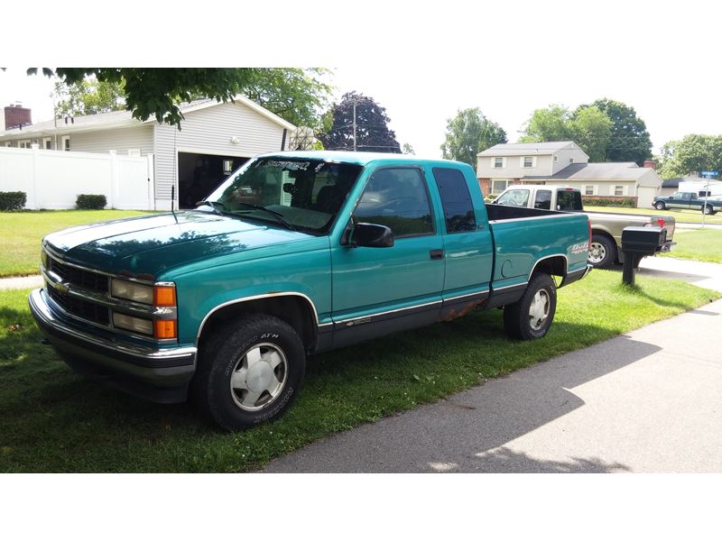 1996 Chevrolet C/K 1500 for sale by owner in Muskegon