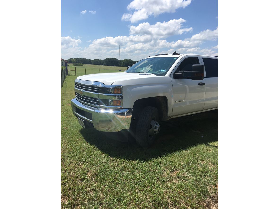 2015 Chevrolet C/K 3500 for sale by owner in Granbury