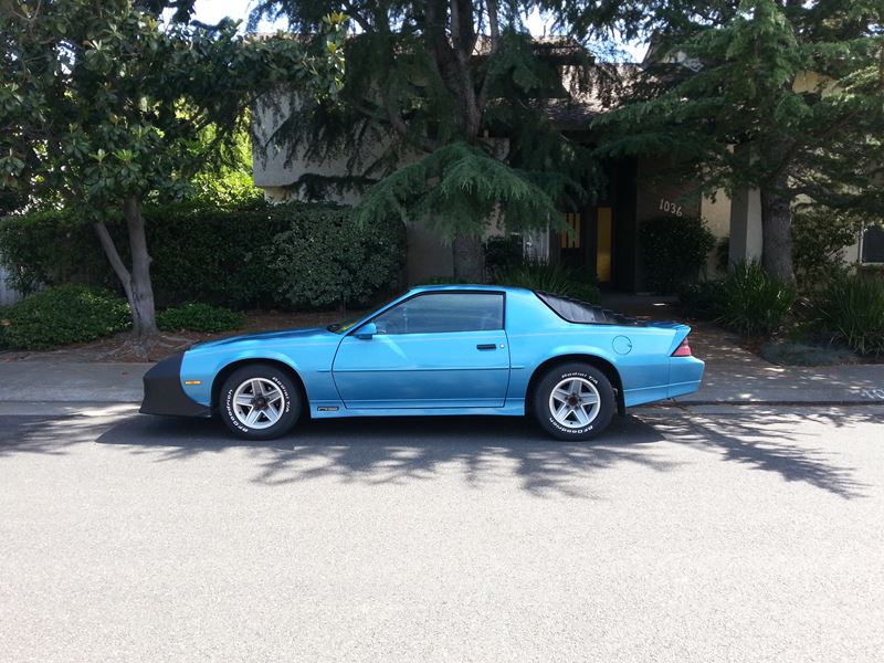 1989 Chevrolet Camaro for sale by owner in Stockton