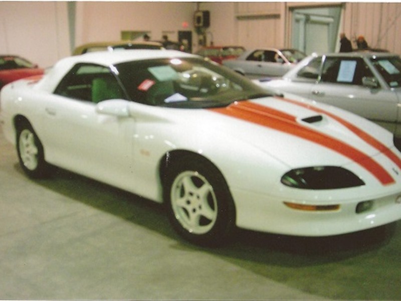 1997 Chevrolet Camaro for sale by owner in THE VILLAGES