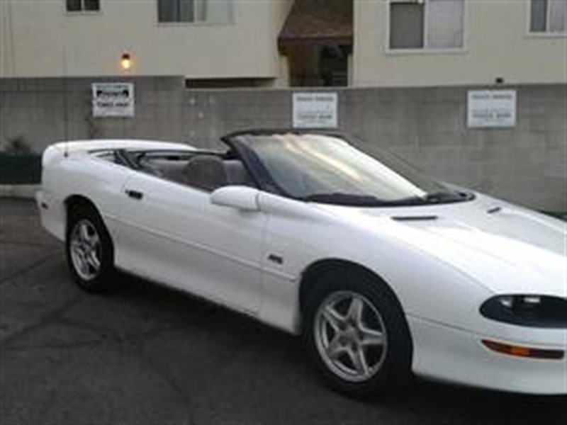 1997 Chevrolet Camaro for sale by owner in CABAZON