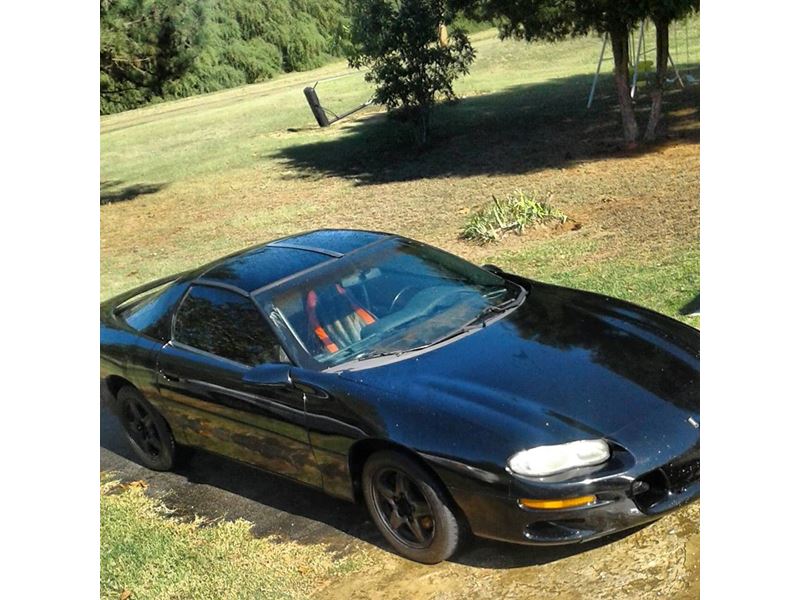 1998 Chevrolet Camaro for sale by owner in Memphis