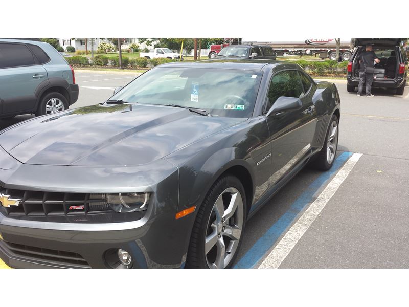 2010 Chevrolet Camaro for sale by owner in Levittown