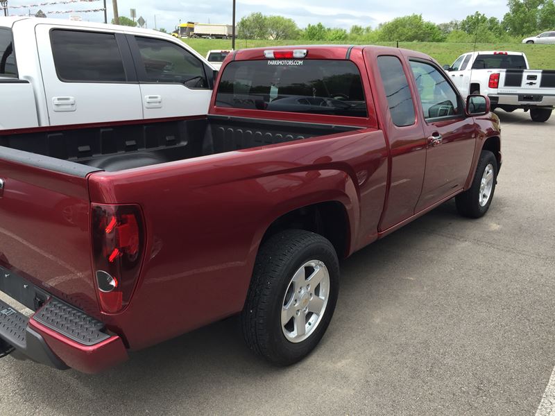 2011 Chevrolet Colorado for sale by owner in Wichita
