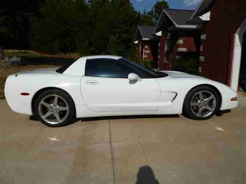 2000 Chevrolet Corvette for sale by owner in JEFFERSON CITY