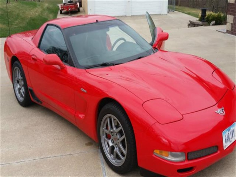 2003 Chevrolet Corvette for sale by owner in WEST DES MOINES