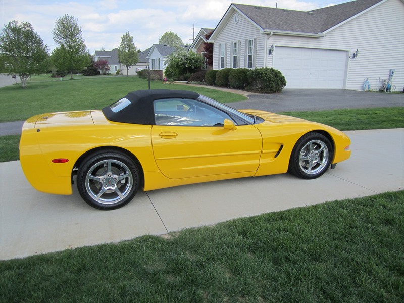 2002 Chevrolet Corvette Convertible for sale by owner in SOUTH LYON