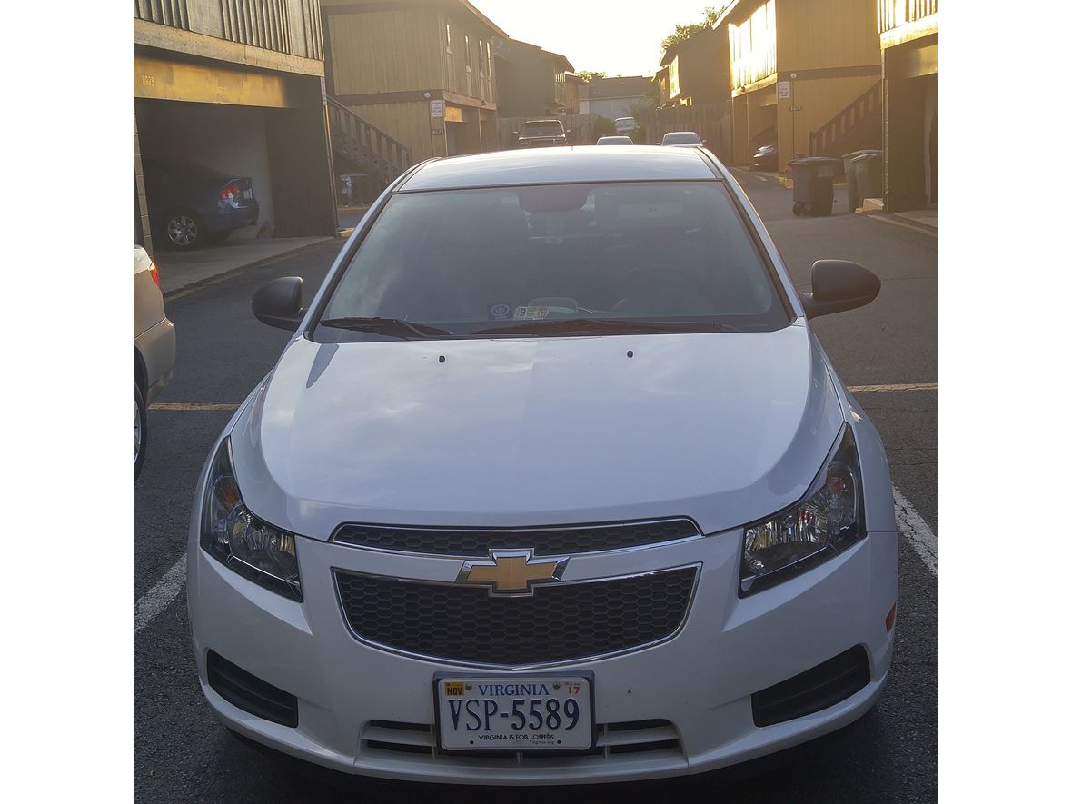 2013 Chevrolet Cruze for sale by owner in Manassas